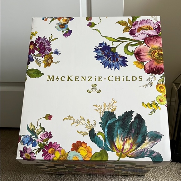 New MacKenzie-Childs Gift Box - Picture 6 of 6